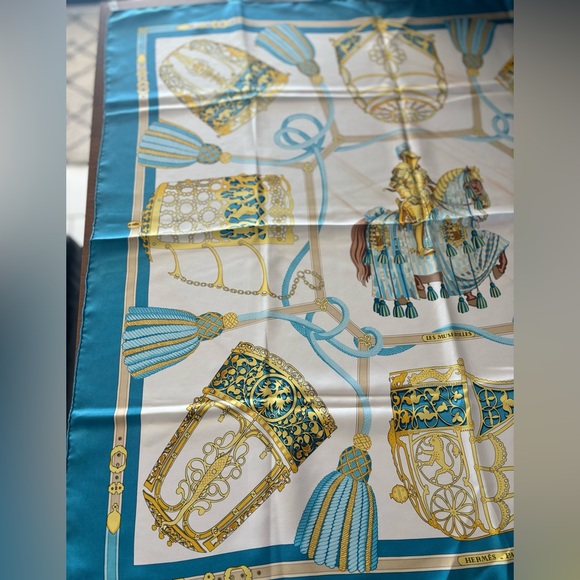 Vintage Hermes Les Muserolles Scarf Size 90 35x35 - Picture 3 of 6